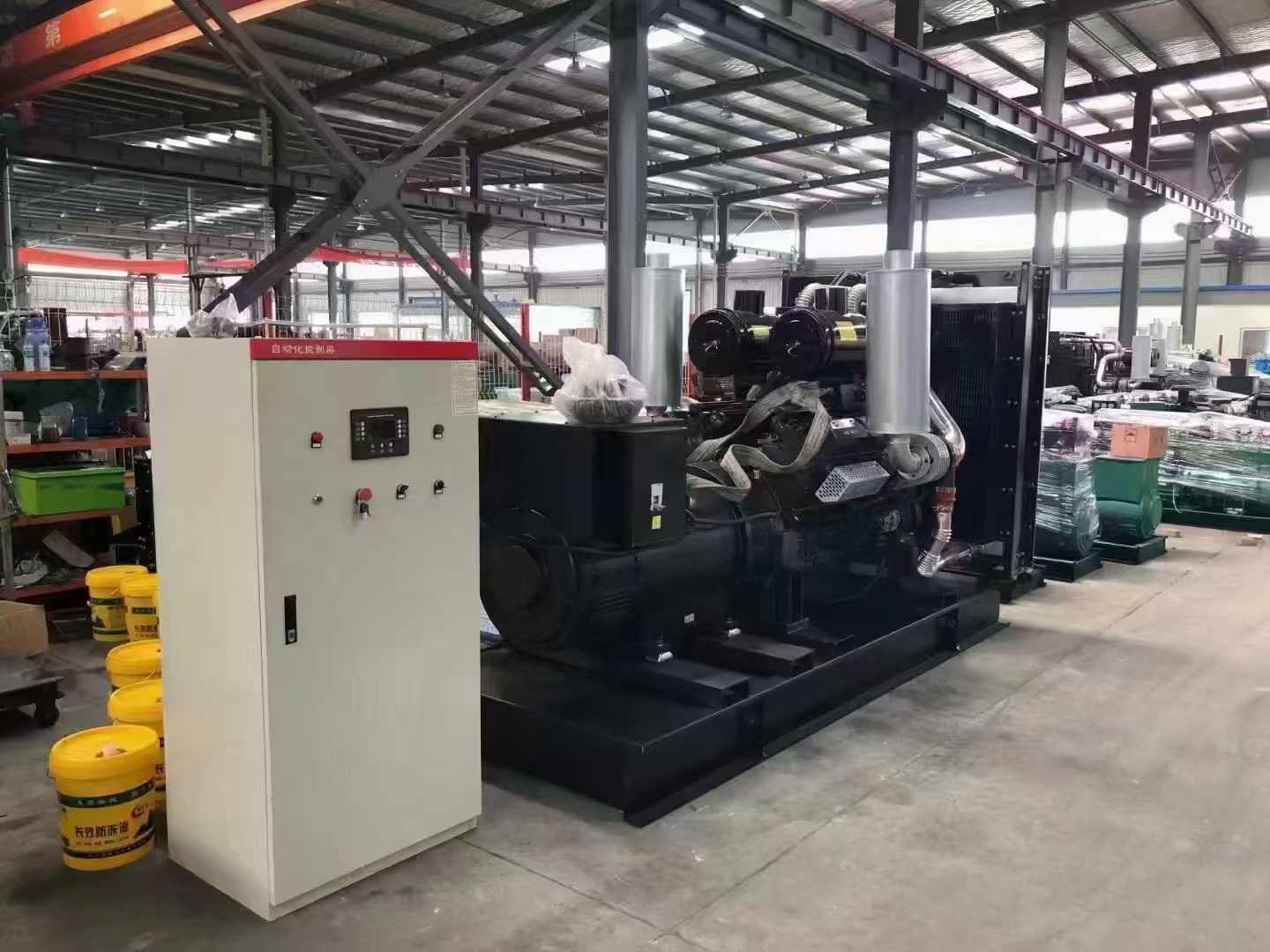 东源柴油发电机运行时的噪音和振动水平如何?
