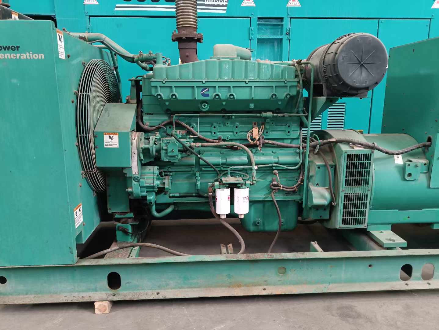 东源过载会对 600kW 柴油发电机组造成哪些损害？