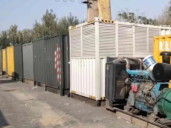 东源200KW柴油发电机机组每小时油耗是多少?
